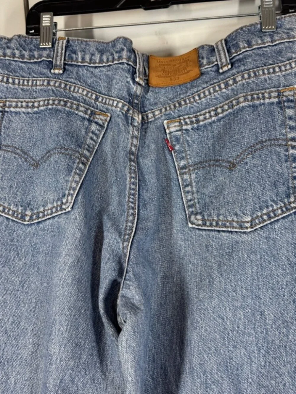 Vintage Levi’s 533 90s Denim Jeans Blue Straight Leg Size 28 Light Wash Relaxed